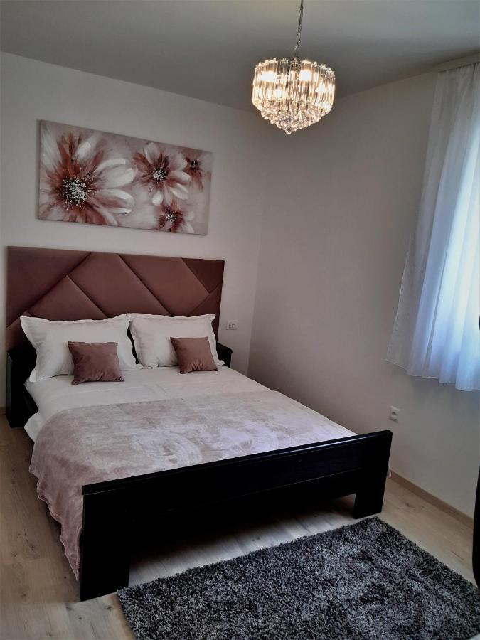 Luxury Apartment Makarska 2Min From Beach Bagian luar foto