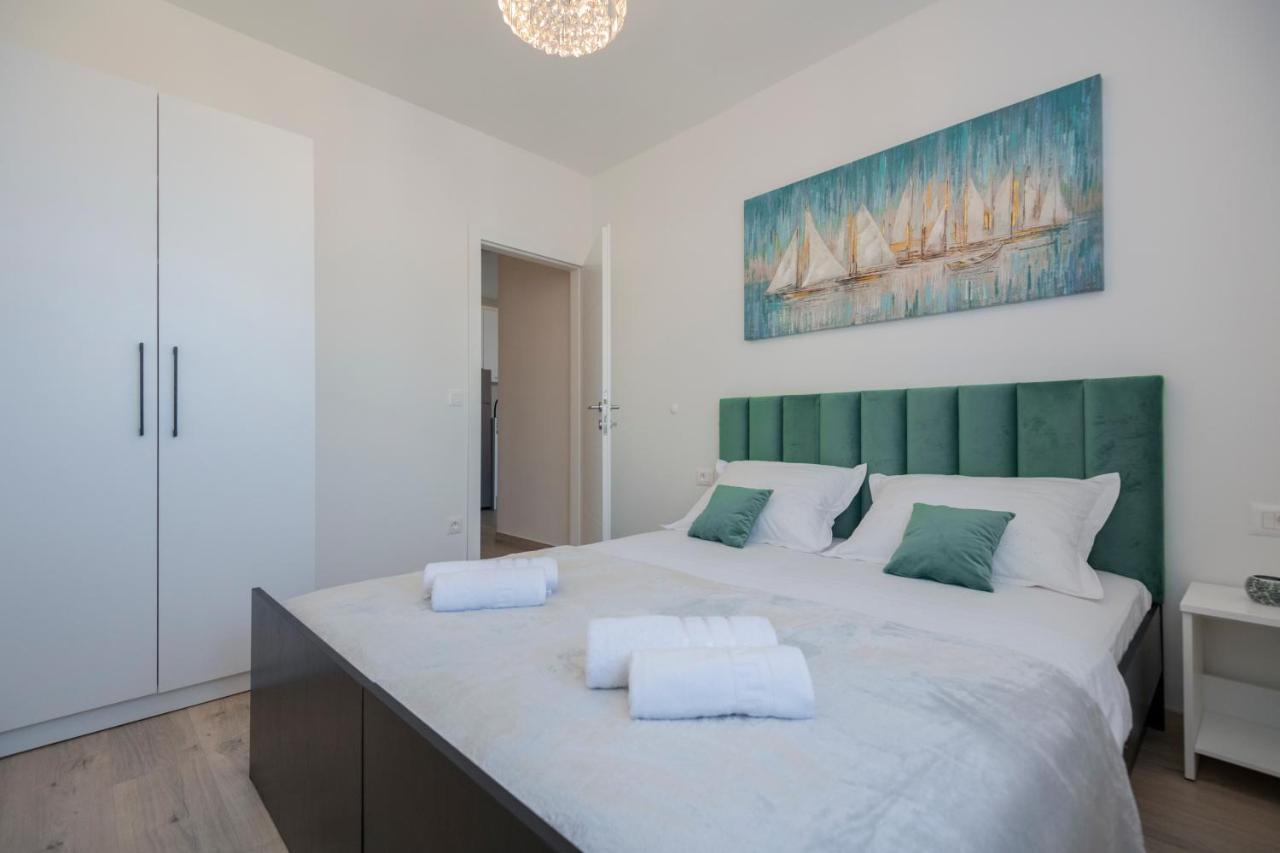 Luxury Apartment Makarska 2Min From Beach Bagian luar foto