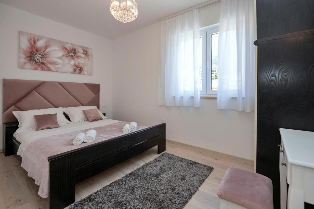 Luxury Apartment Makarska 2Min From Beach Bagian luar foto