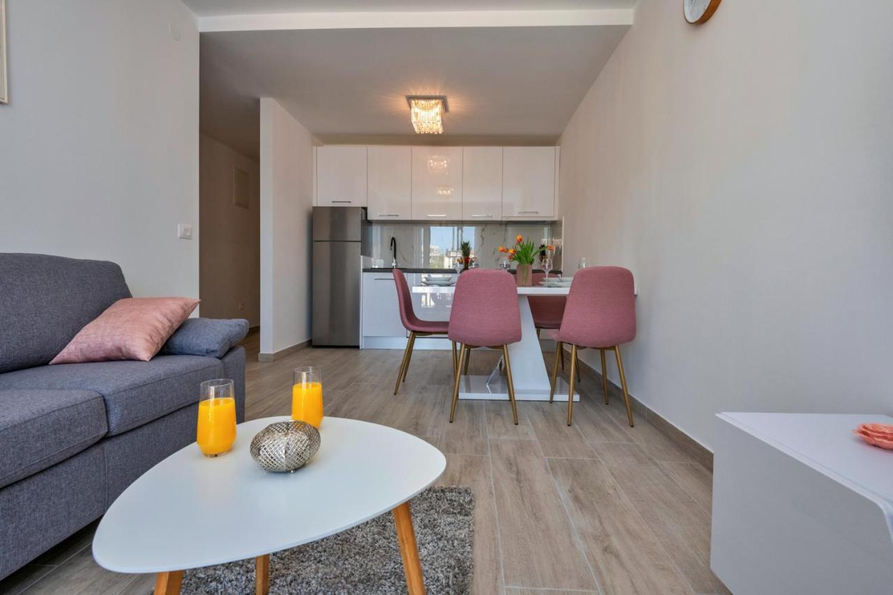 Luxury Apartment Makarska 2Min From Beach Bagian luar foto