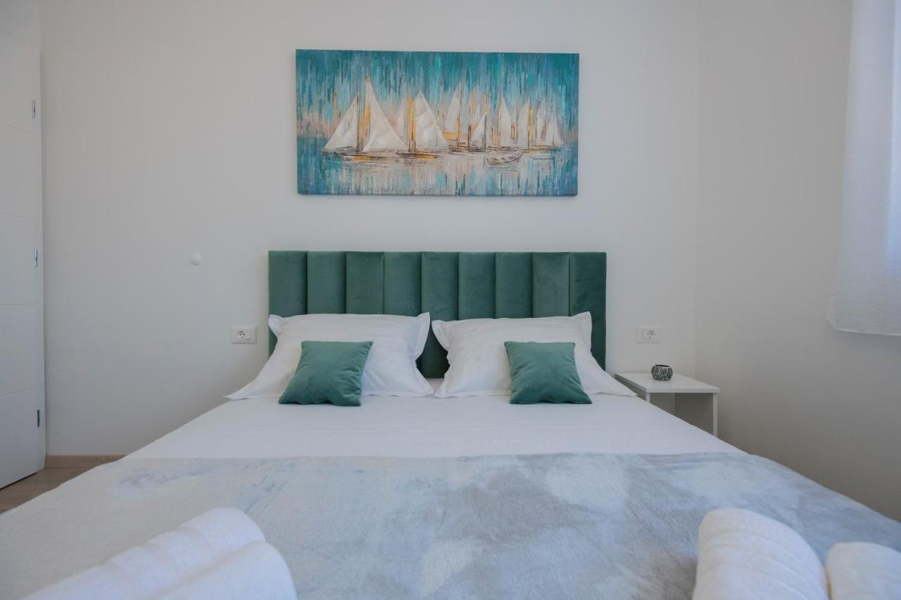 Luxury Apartment Makarska 2Min From Beach Bagian luar foto
