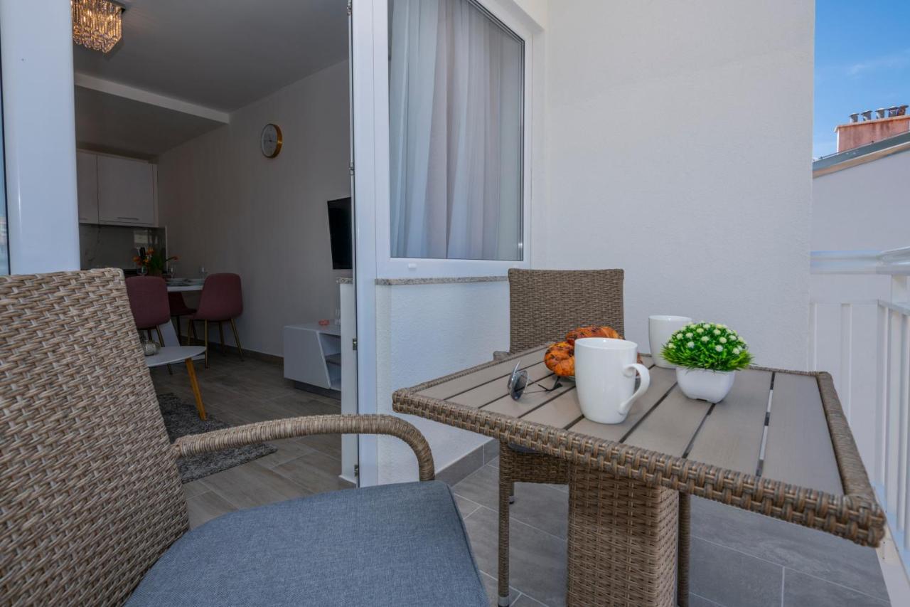 Luxury Apartment Makarska 2Min From Beach Bagian luar foto