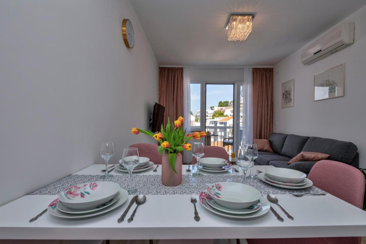 Luxury Apartment Makarska 2Min From Beach Bagian luar foto