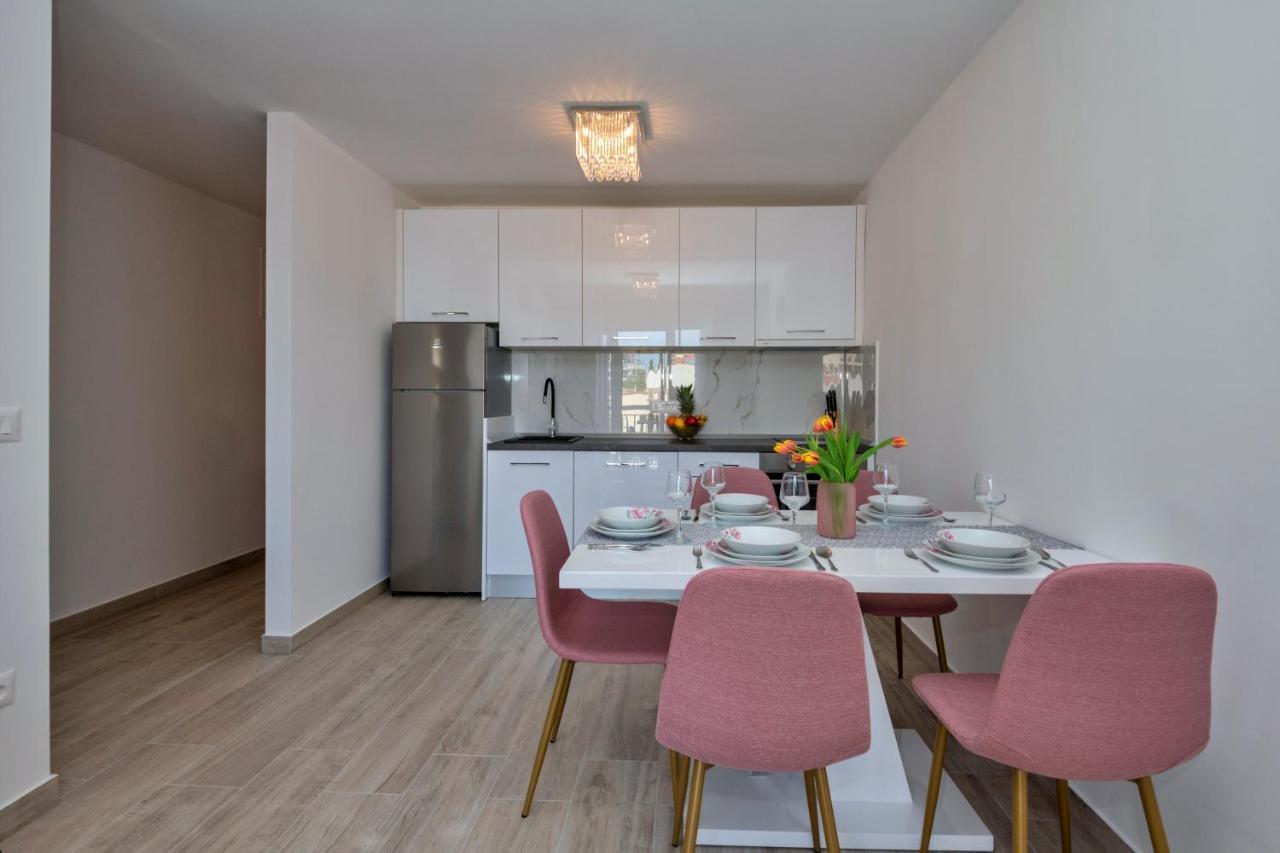 Luxury Apartment Makarska 2Min From Beach Bagian luar foto