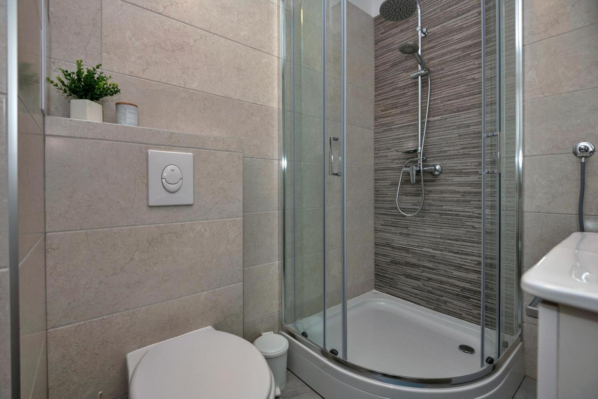 Luxury Apartment Makarska 2Min From Beach Bagian luar foto